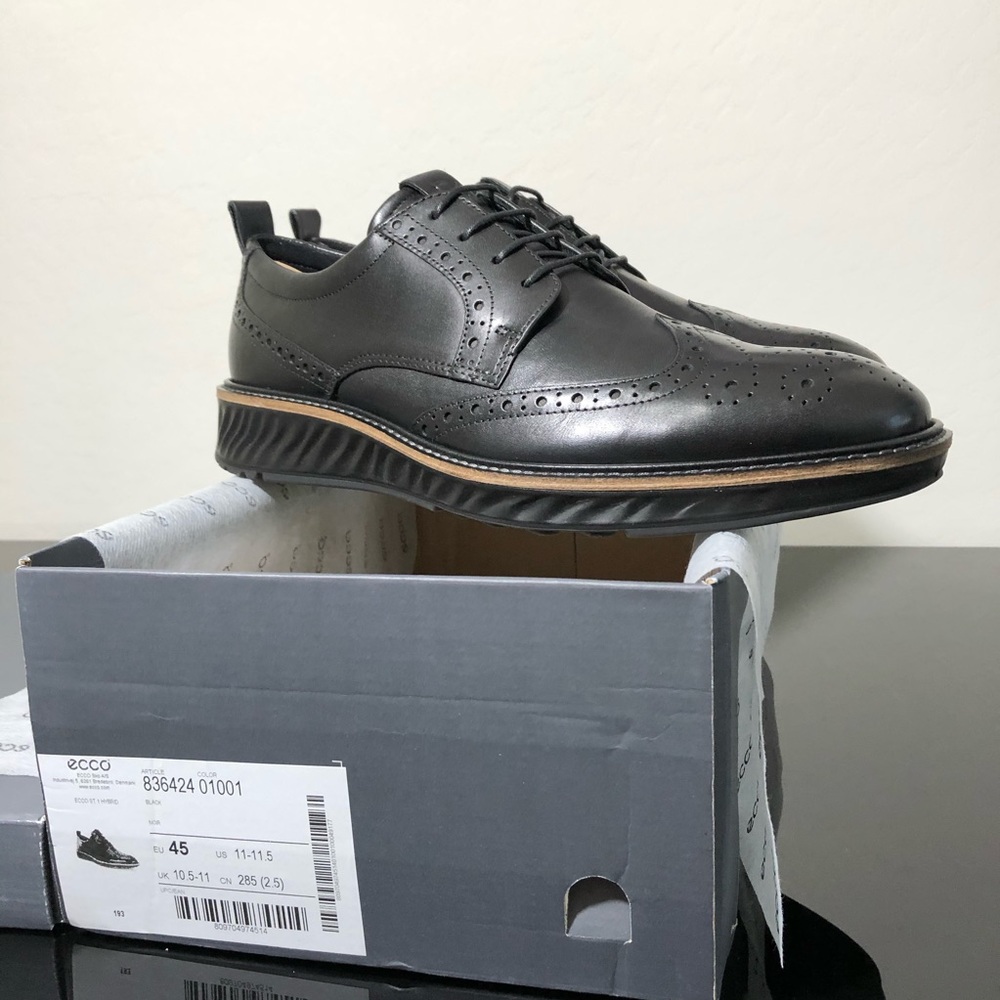 Ecco ST.1 Hybrid shoe